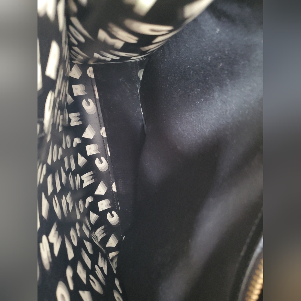 Marc Jacobs Black Leather Tote Sleek Design - Picture 14 of 16